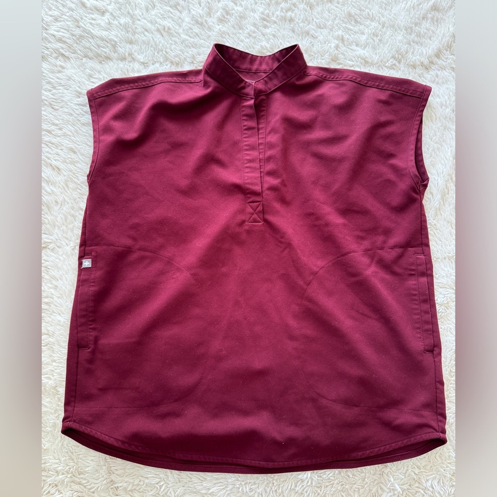 Petite figs scrubs set